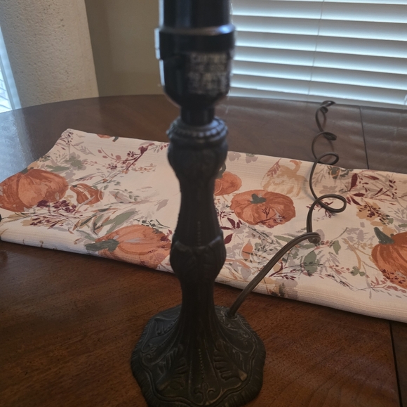 Elegant Cream Table Lamp with Fringe - Picture 3 of 16